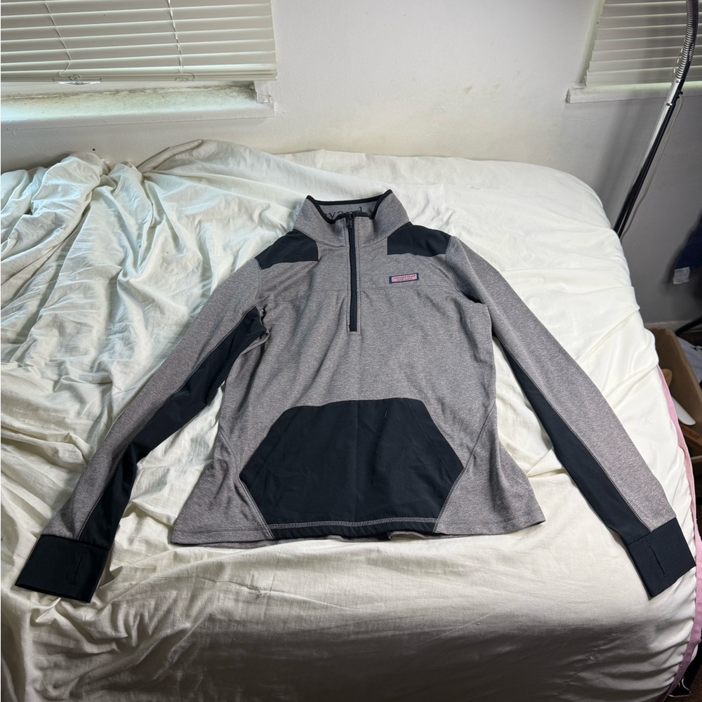 Vineyard Vines Quarter Zip Pullover With Front Pocket (Women’s Medium)